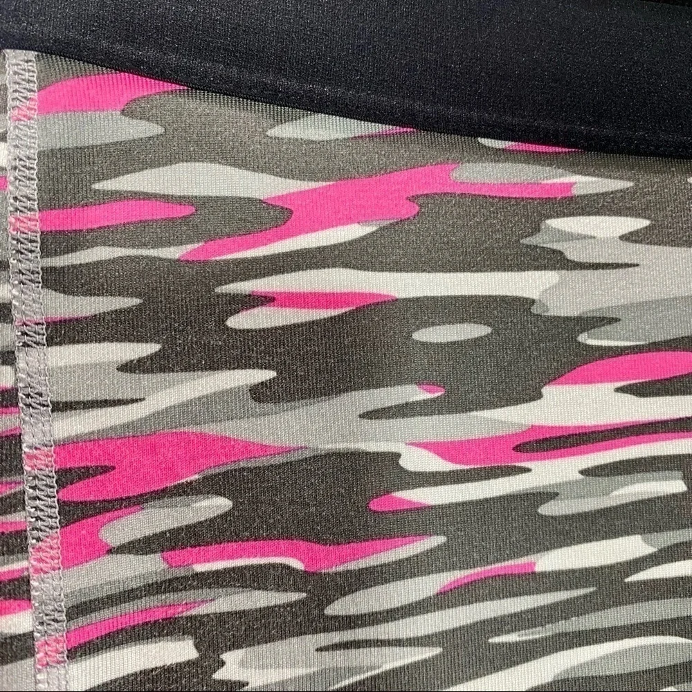 Nike girls dri-fit pink camo capri leggings size L